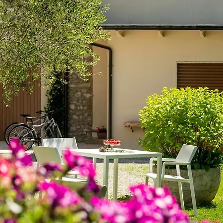 Apartment Palazzo Trevignane La Bella Scuderia San Felice del Benaco