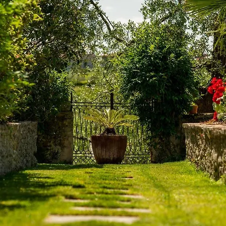 Palazzo Trevignane La Bella Scuderia Lejlighed *