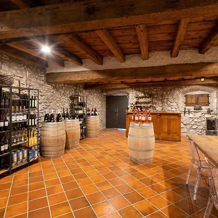 Palazzo Trevignane La Bella Scuderia Apartment